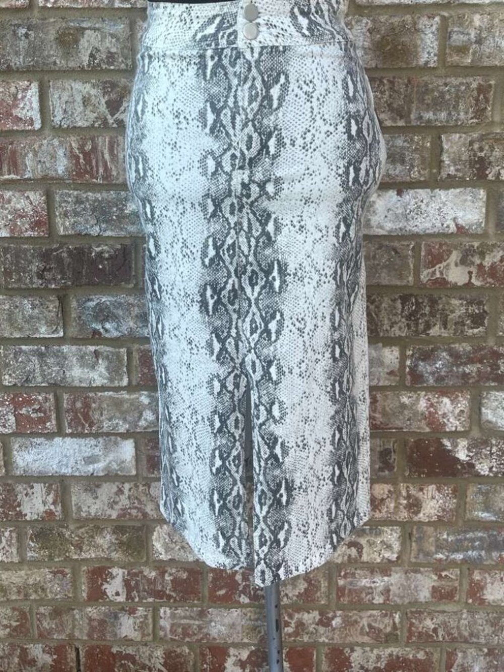 Mustard Seed alligator print midi pencil skirt Size M